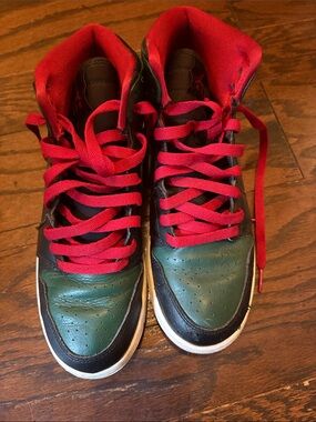 Jordan Boys High-Top Sneakers in Green, Black & Red